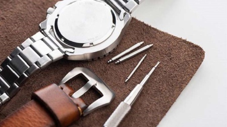 تعویض بند ساعت فلزی