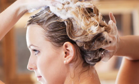 آیا شستشوی مو هر روز ضروری است؟