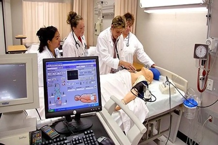 کمک‌پرستاری برای چه کسانی انتخاب مناسبی است