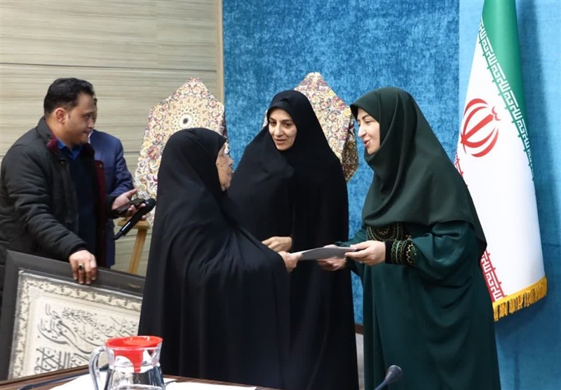 تجلیل از خانواده‌های شهدای والامقام محیط‌بان و دفاع مقدس 12 روزه در یزد