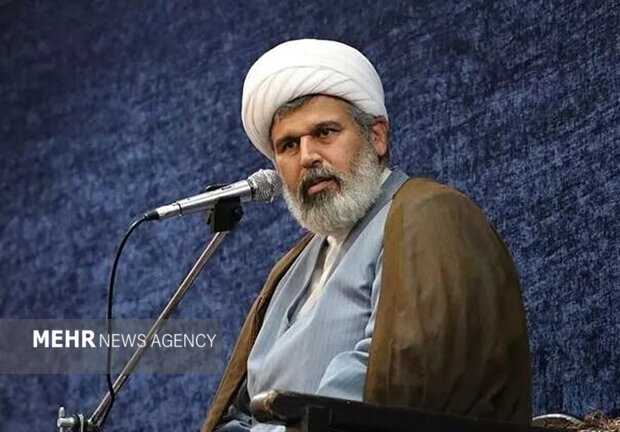 جشنواره «هنر آسمانی» کارنامه دو دهه از هنر متعهد حوزوی را ارائه کرد جشنواره «هنر آسمانی» کارنامه دو دهه از هنر متعهد حوزوی را ارائه کرد