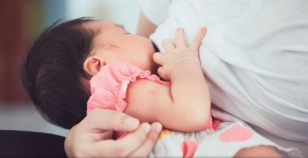 تغذیه با شیر مادر پس از سرطان سینه