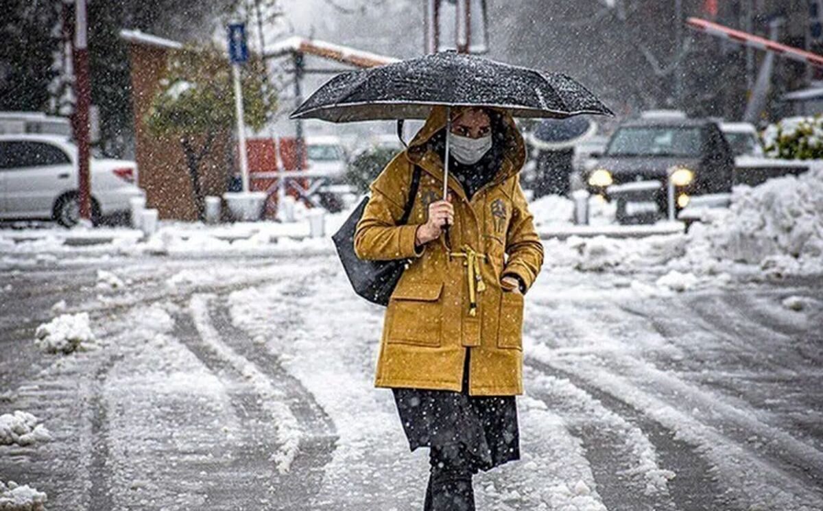 کولاک برف و مه‌گرفتگی در راه است / پرهیز از سفر‌های غیرضروری