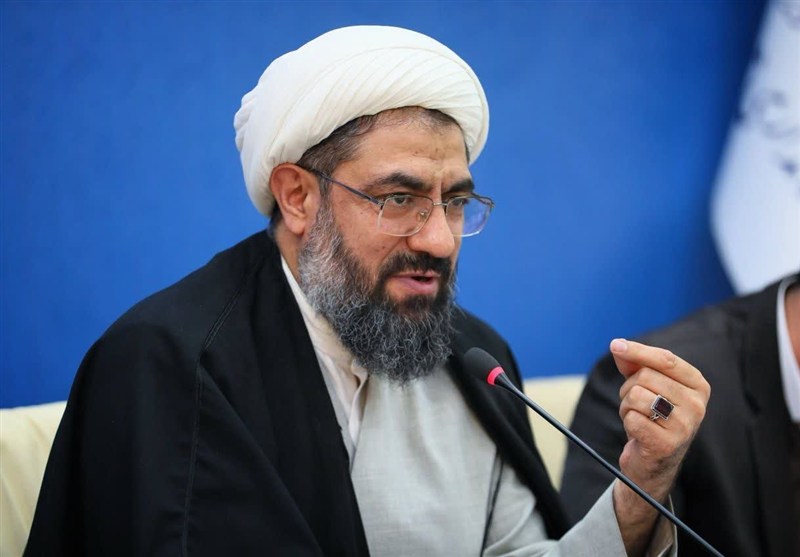 آموزش سواد رسانه‌ای از مدیران دستگاه اجرایی آغاز شود