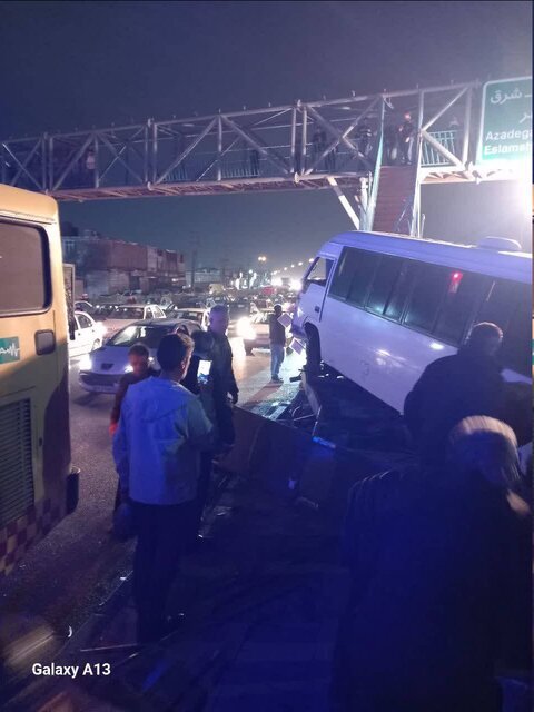 تصادف زنجیره‌ای در بزرگراه آیت‌الله سعیدی/ ۱۰ نفر مصدوم شدند