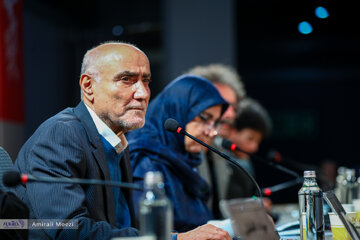 تهیه‌کننده مولف سینمای ایران: وحی منزل دانستن پروانه ساخت، از قوطی کدام عطاری بیرون آمده است؟/ بر مبنای چه ضرورتی بر اخذ پروانه ساخت پافشاری می‌شود؟