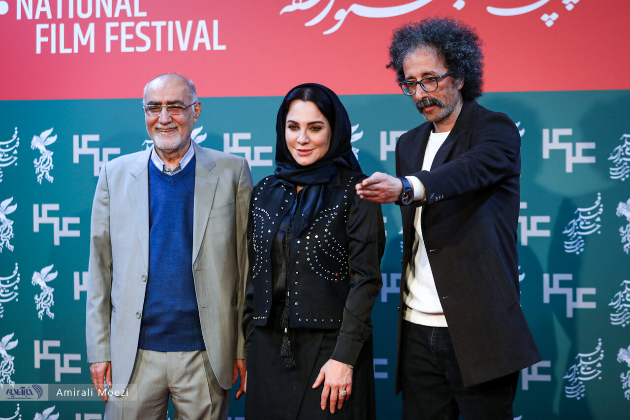 تهیه‌کننده مولف سینمای ایران: وحی منزل دانستن پروانه ساخت، از قوطی کدام عطاری بیرون آمده است؟/ بر مبنای چه ضرورتی بر اخذ پروانه ساخت پافشاری می‌شود؟