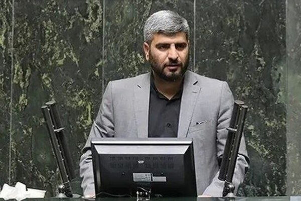 خزایی: باید برای به‌روزرسانی تجهیزات سپاه، بودجه در نظر گیریم