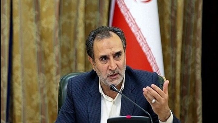 دهقان: دولت باید با شلاق، ارز صادرکنندگان بدعهد را برگرداند