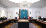 پزشکیان:پیروی از سیاستهای ابلاغی رهبری برای بهبود زندگی مردم ضروری است