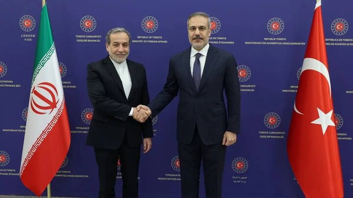 پیام تبریک وزیر خارجه ترکیه به مناسبت سالگرد پیروزی انقلاب اسلامی پیام تبریک وزیر خارجه ترکیه به مناسبت سالگرد پیروزی انقلاب اسلامی