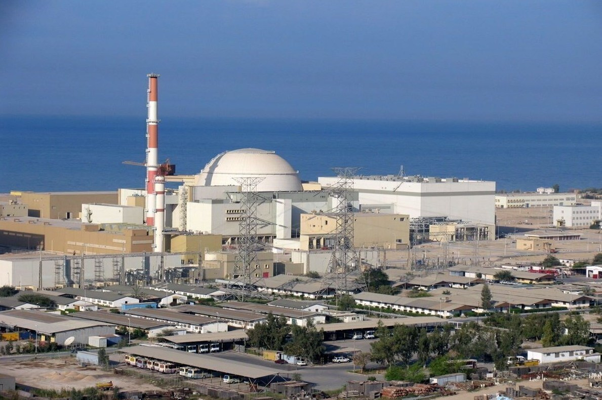 اصابت یک پرتابه دشمن به محوطه نیروگاه اتمی بوشهر‌/ ‌خسارتی ‌گزارش نشد‌