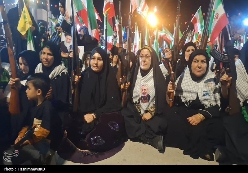 اجتماع باشکوه دختران جان‌فدای کهگیلویه در میدان مرکزی دهدشت+تصاویر