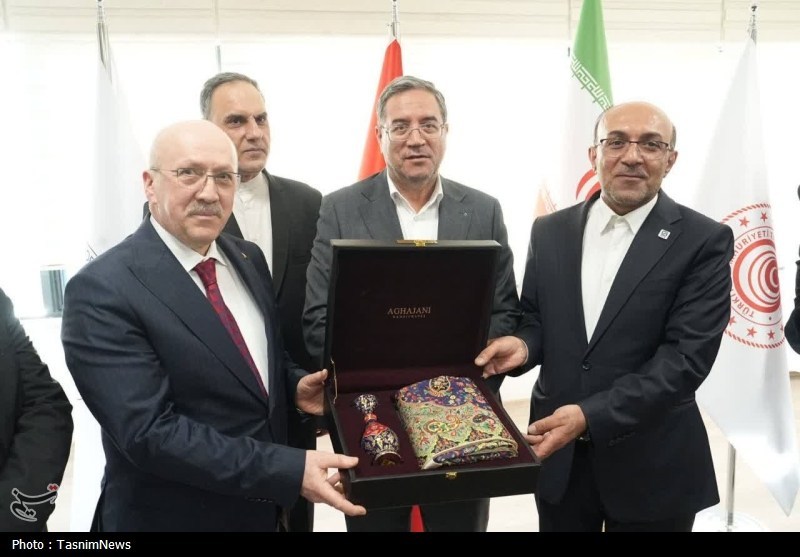 افزایش پذیرش روزانه کامیون‌های ترانزیتی بین ایران و ترکیه