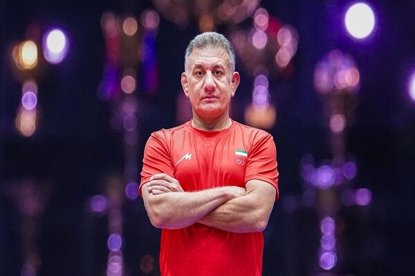 انتقاد تند محمدی از مالک باشگاه خیبرخرم آباد؛ چک‌هایش برگشت خورده است!