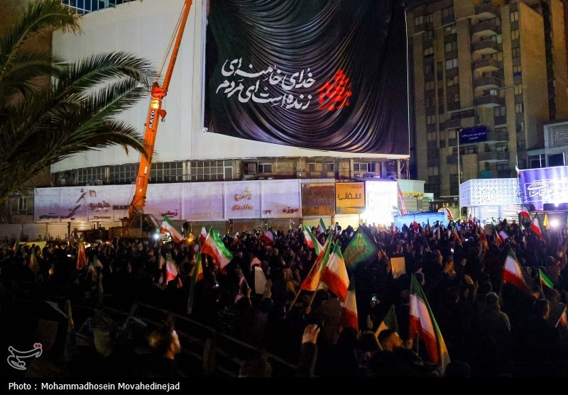 جان آئینه جهان/ روایتی از شب‌های دفاع از انقلاب در میدان‌ها