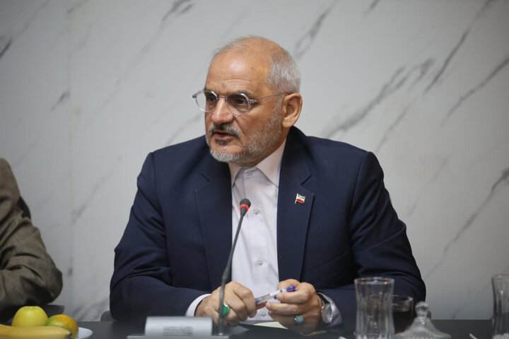 حاجیمیرزایی: گرانی هم منشا احتکار دارد و هم محصول شرایط خاص کشور است حاجیمیرزایی: گرانی هم منشا احتکار دارد و هم محصول شرایط خاص کشور است