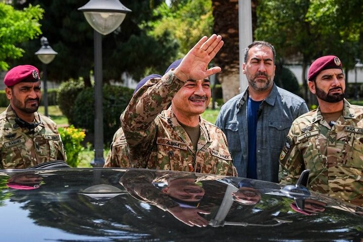 سفر فرمانده ارتش پاکستان به تهران سفر فرمانده ارتش پاکستان به تهران