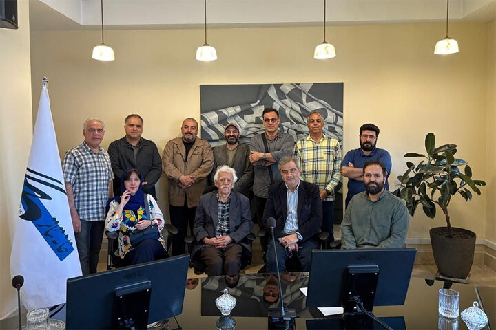 مدیرکل هنرهای نمایشی به خانه تئاتر رفت