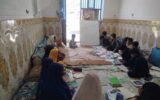 معلمی که در میان جنگ آموزگار ماند؛ «نمی‌توانم نسبت به این استعدادها بی‌تفاوت باشم»/ جلوگیری از ادامه تحصیل به‌دلیل مسائل فرهنگی