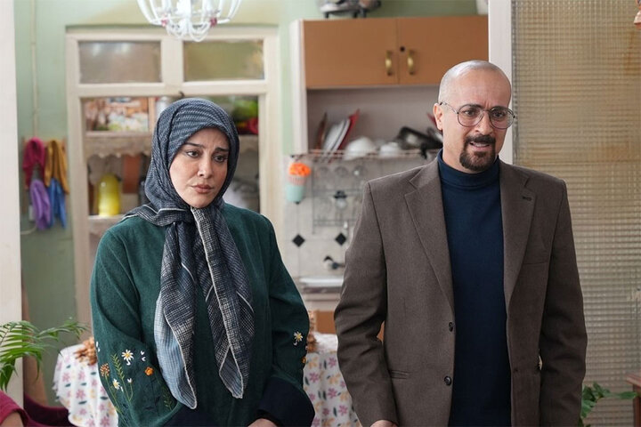 پخش سریال تنابنده و هادی؛ تعطیلی شبکهای که با خون مردم کاسبی کرد! پخش سریال تنابنده و هادی؛ تعطیلی شبکهای که با خون مردم کاسبی کرد!