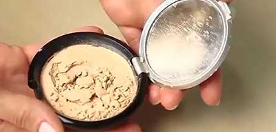پنکیک و رژگونه شکسته را چگونه ترمیم کنیم؟