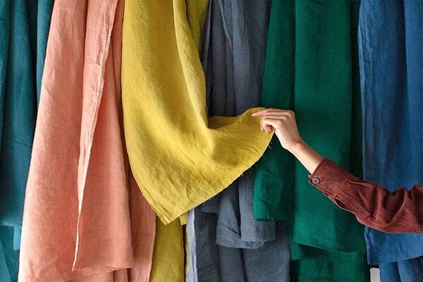 چه پارچههایی برای فصل بهار مناسبترند؟ چه پارچههایی برای فصل بهار مناسبترند؟