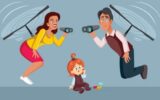 ۷ نشانه والدین هلیکوپتری