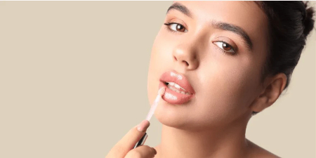 با یک آرایش حرفه ای لب های تان را برجسته و زیبا کنید