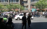 تجمع اعتراضی دانش‌آموزان مقابل وزارت آموزش و پرورش: در شرایط جنگی چگونه درس می‌خواندیم؟/ «حداقل تاثیر قطعی معدل را بردارید»