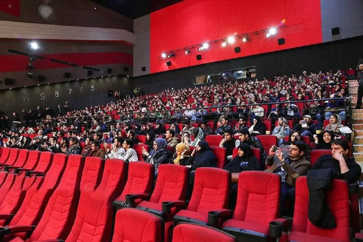 فروش ۳۱ میلیارد تومانی سینماها درهفته گذشته فروش ۳۱ میلیارد تومانی سینماها درهفته گذشته