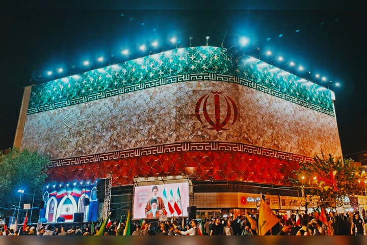 وصیت حاج‌قاسم روی دیوارنگاره انقلاب نقش بست