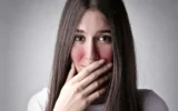 چرا وقتی خجالت می‌کشیم صورتمان سرخ می‌شود؟