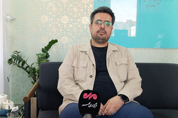 کمپین «زیر علم سرخ» در البرز رونمایی میشود کمپین «زیر علم سرخ» در البرز رونمایی میشود
