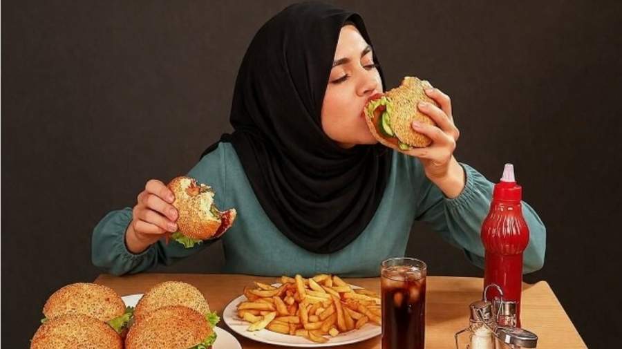 پرخوری عصبی در دختران نوجوان چه ارتباطی با عوامل روانی دارد؟ پرخوری عصبی در دختران نوجوان چه ارتباطی با عوامل روانی دارد؟
