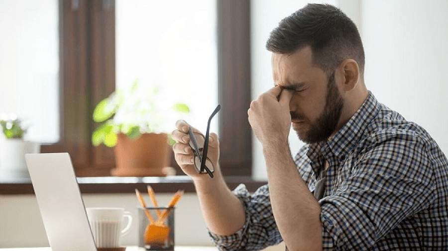 چرا مغز اشتباهات را توجیه می‌کند؟