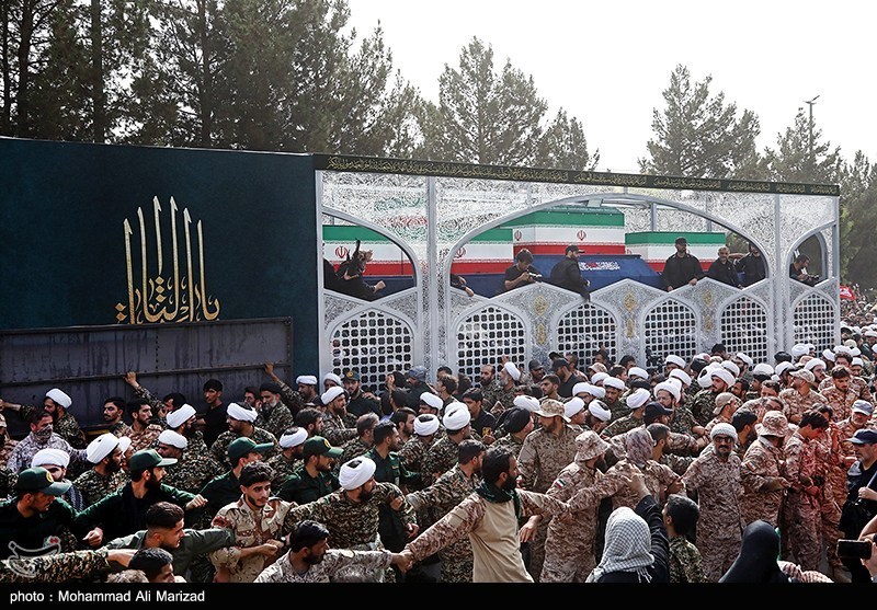 شهید امام خامنه ای (ره) , اخبار قم , بدرقه آقای شهید ایران , تشییع امام شهید , تشییع رهبر شهید , 