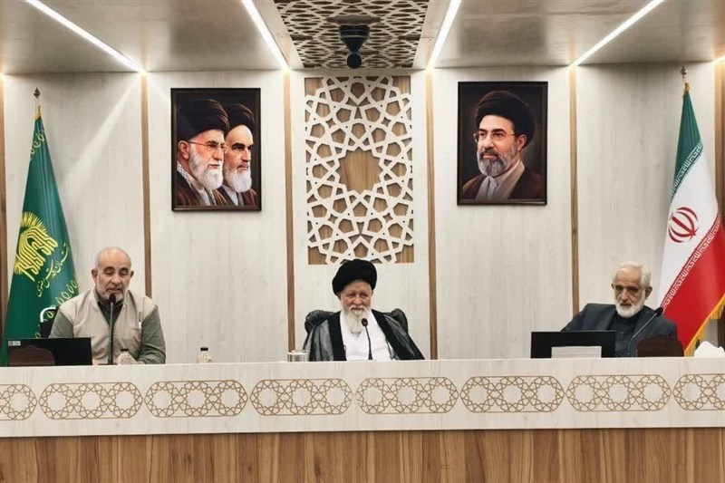 علمالهدی:رهبری پس از تصمیم خبرگان هدایت مستقیم جنگ را برعهده گرفتند علمالهدی:رهبری پس از تصمیم خبرگان هدایت مستقیم جنگ را برعهده گرفتند